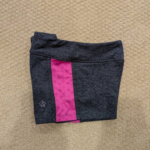 Rabbit Women’s First Place 2.5” Running Short - Picture 3 of 4